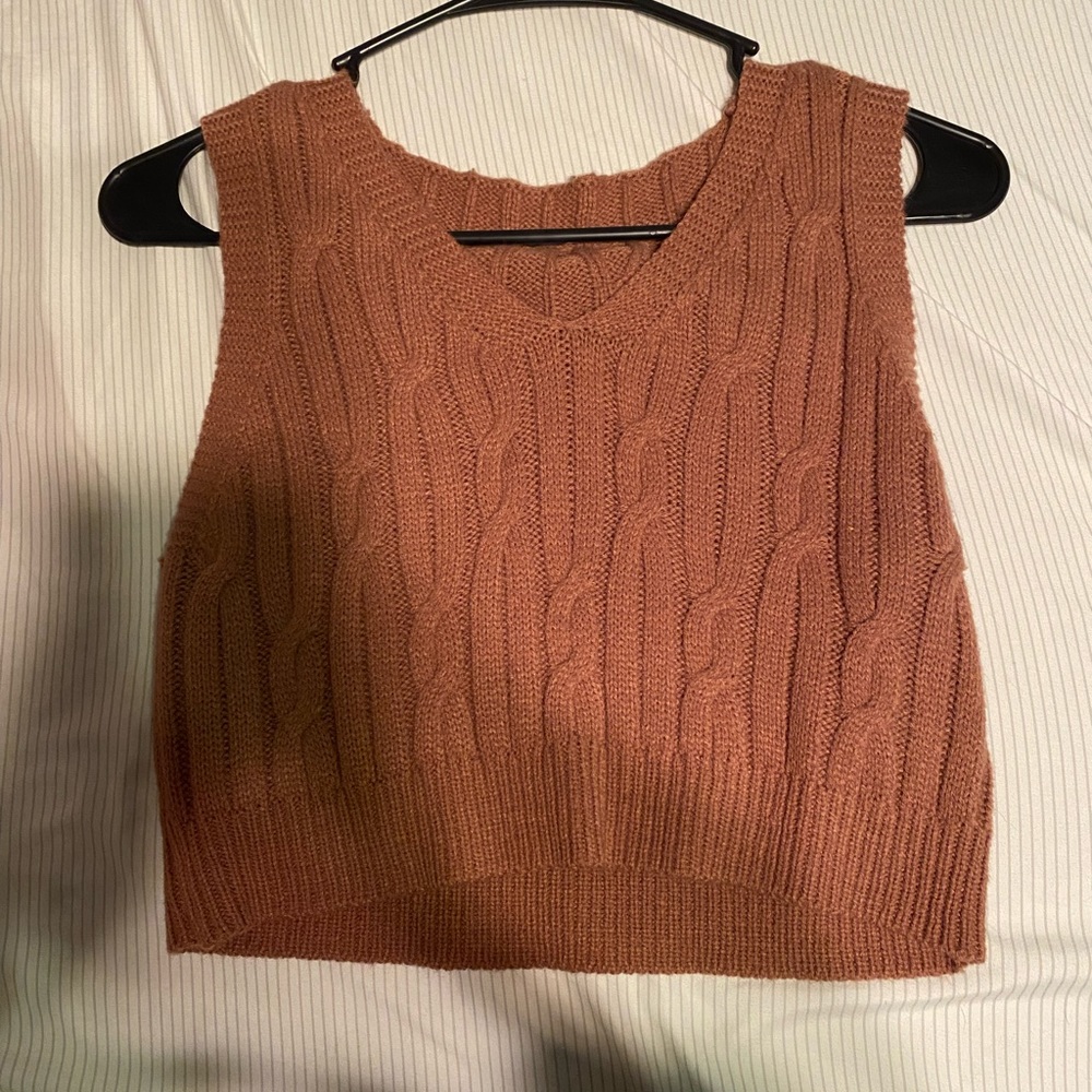 Sweater vest